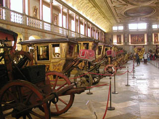 031 - Coaches in Coach museum