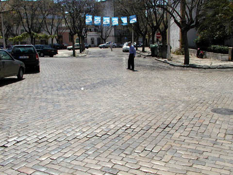 05c - The cobblestone roads of Faro