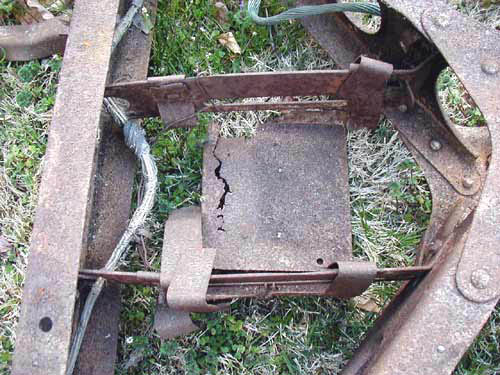 frame-batt-box-closeup