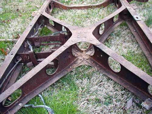 frame-closeup-cross